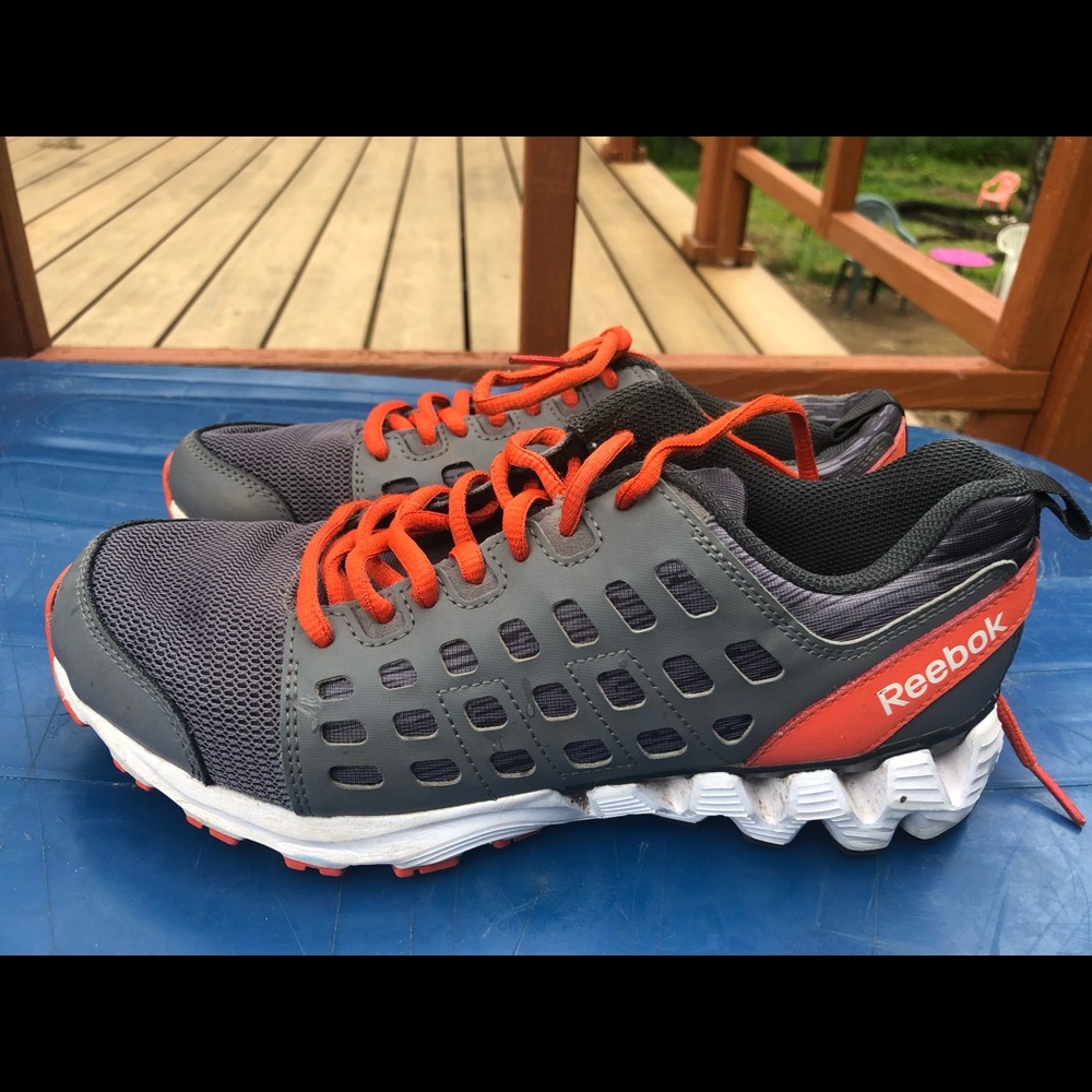 reebok V65702 Men’s Gray/Orange Sneakers Size 5